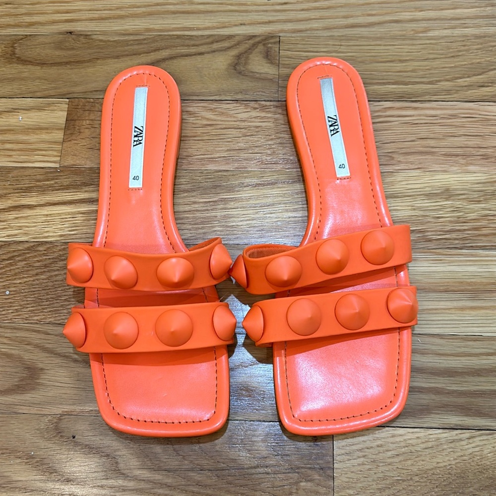 Zara orange sandals with rubber round studs - size 40